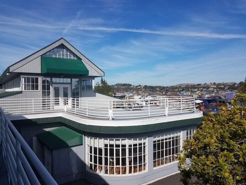4000 Bridgeway Blvd, Sausalito, CA à louer - Photo du bâtiment - Image 2 de 4