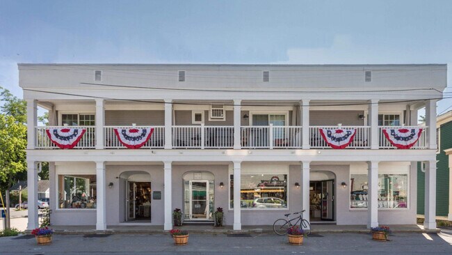 More details for 20 Shore Rd, Ogunquit, ME - Retail for Sale