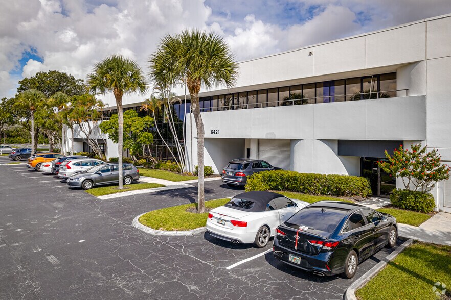 6401 Congress Ave, Boca Raton, FL à louer - Photo du bâtiment - Image 2 de 5