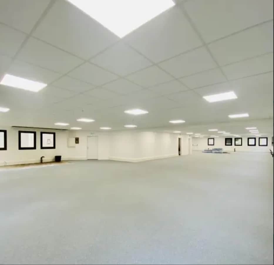 31 Place Jules Grandclément, Villeurbanne for lease Interior Photo- Image 1 of 5