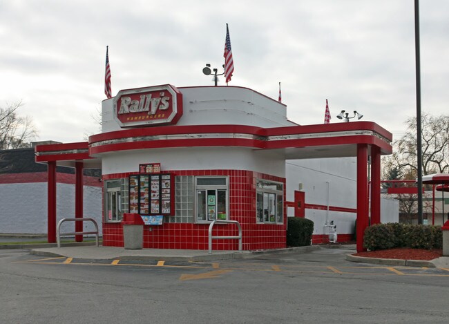 Plus de détails pour 609 E State St, Fremont, OH - Commerce de détail à vendre