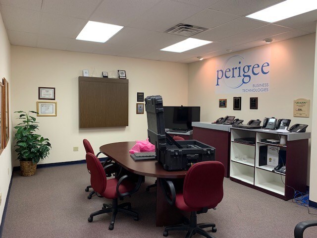 1092-1112 N Meridian Rd, Youngstown, OH à louer - Photo intérieure - Image 3 de 13