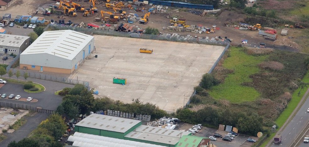 NEW MERCHANT PLACE, KIRKCALDY, FIFE KY1 portfolio of 2 properties for sale on LoopNet.ca - Building Photo - Image 3 of 13