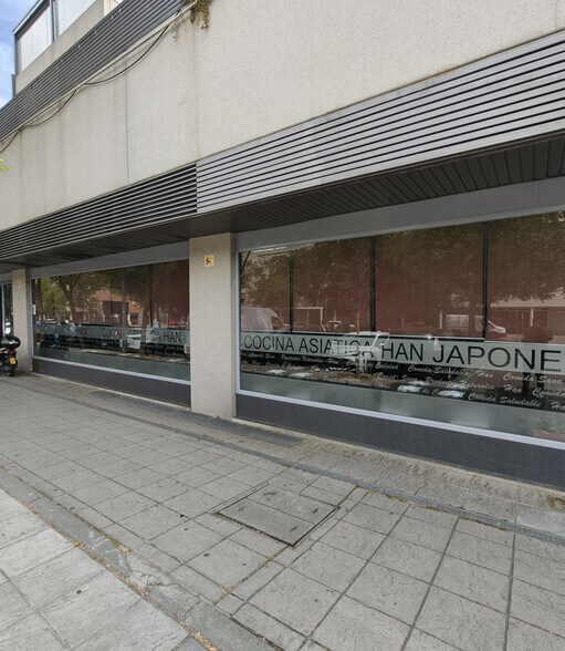 Commerce de détail dans Pinto, Madrid à louer - Photo du bâtiment - Image 1 de 5