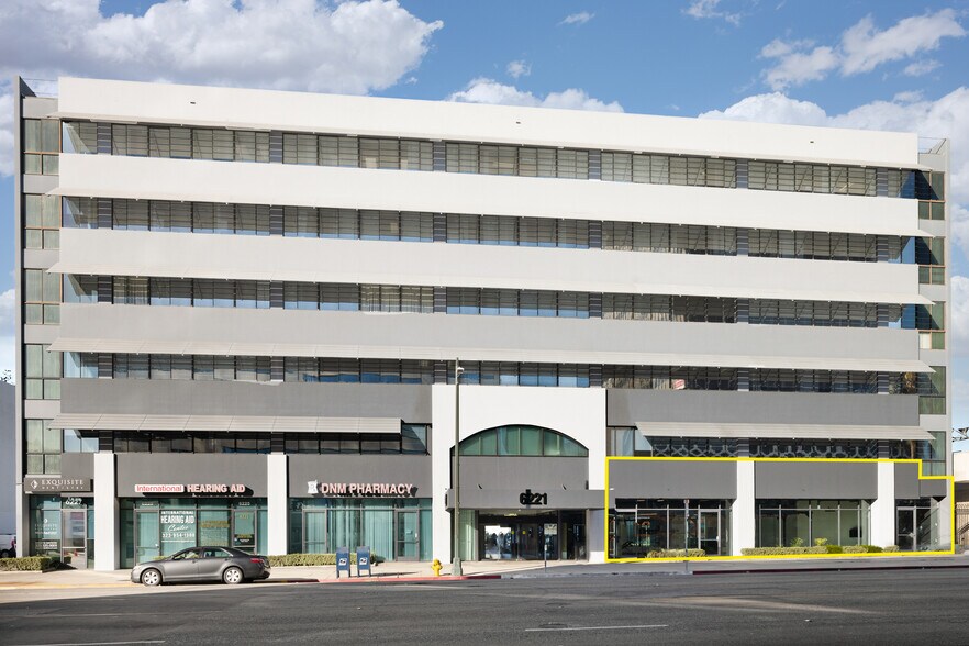 6221 Wilshire Blvd, Los Angeles, CA à louer - Photo du bâtiment - Image 3 de 20