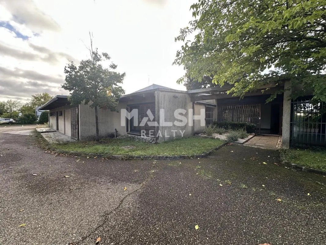 Office in Rillieux-la-Pape for lease Building Photo- Image 1 of 16