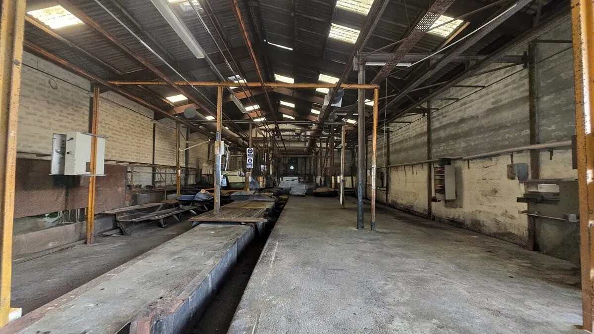 Industrial in La Seyne-sur-Mer for lease Building Photo- Image 1 of 5