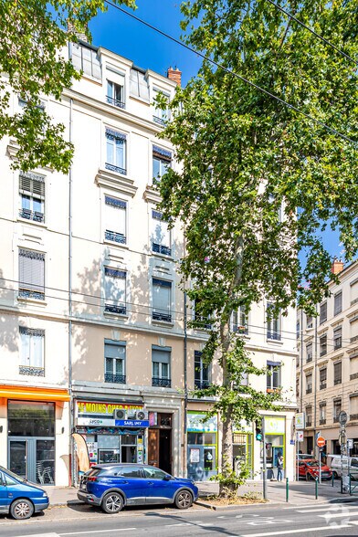 Bureau dans Lyon à louer - Photo du bâtiment - Image 2 de 2
