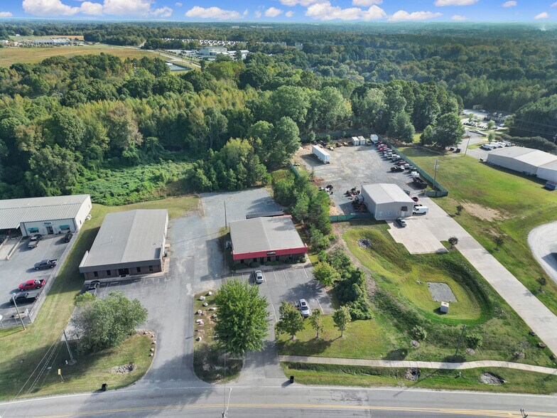 908 N Sutherland Ave, Monroe, NC à vendre - Photo du bâtiment - Image 2 de 12