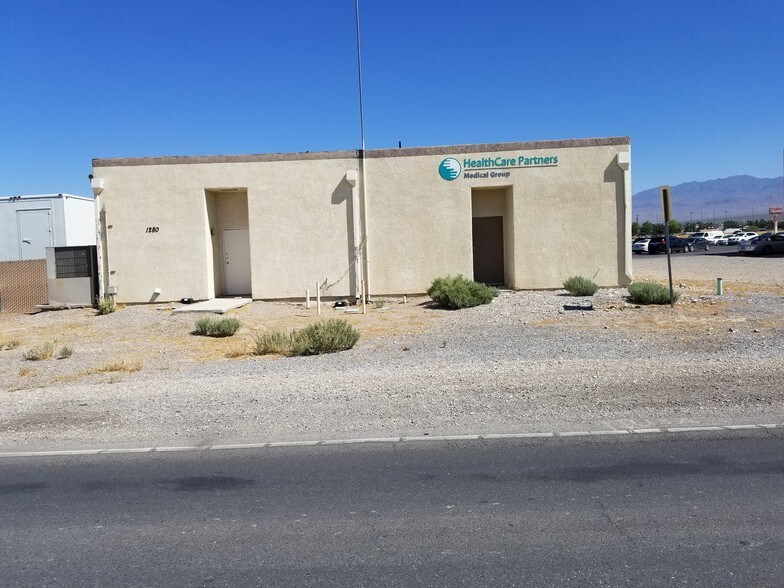 1280 E Calvada Blvd, Pahrump, NV à vendre - Photo du bâtiment - Image 2 de 25