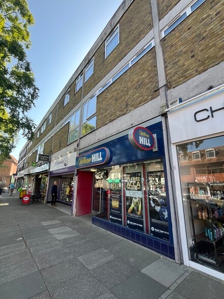 88 High St, Banstead à louer - Photo du bâtiment - Image 3 de 3