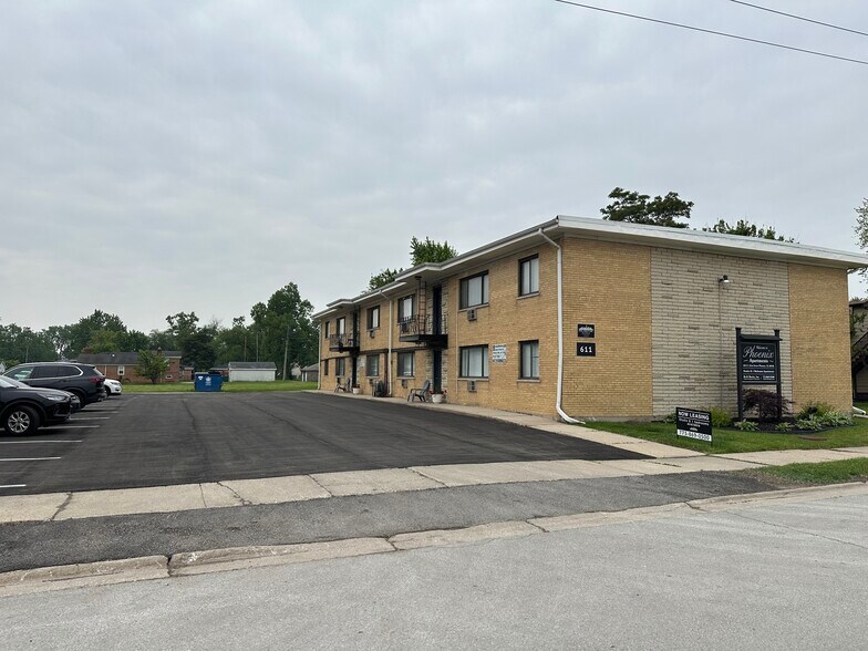 611 E 151st St, Phoenix, IL à vendre - Photo du bâtiment - Image 3 de 11