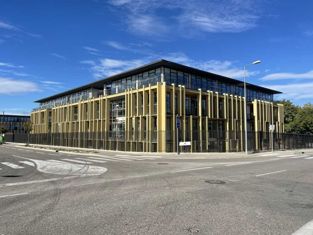 Rue Emilien Gautier, Aix-en-Provence for lease Building Photo- Image 1 of 10