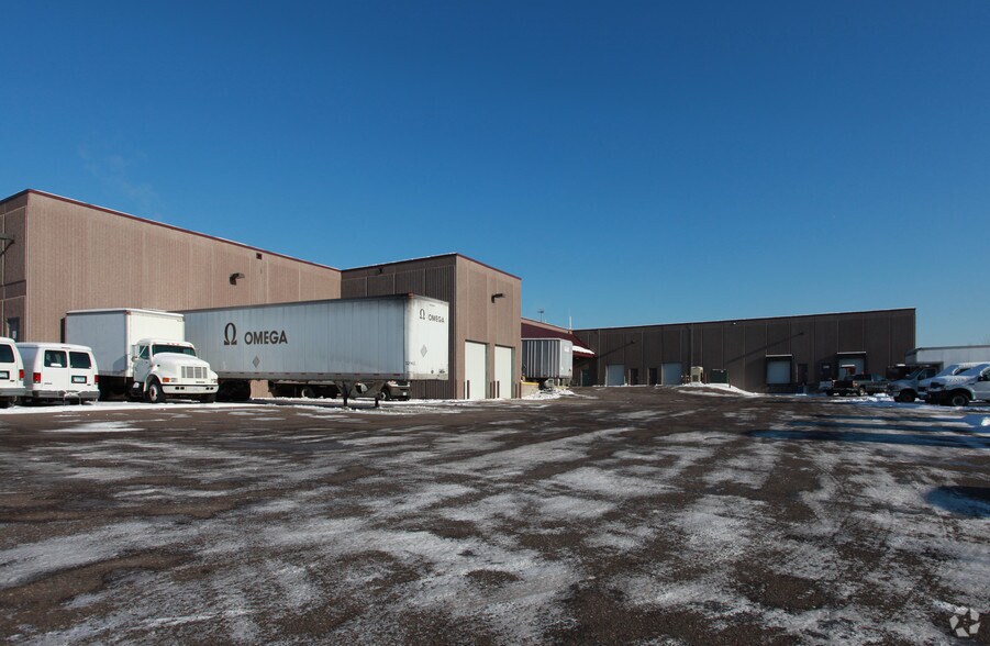 2650 Minnehaha Ave, Minneapolis, MN à louer - Photo du bâtiment - Image 2 de 2
