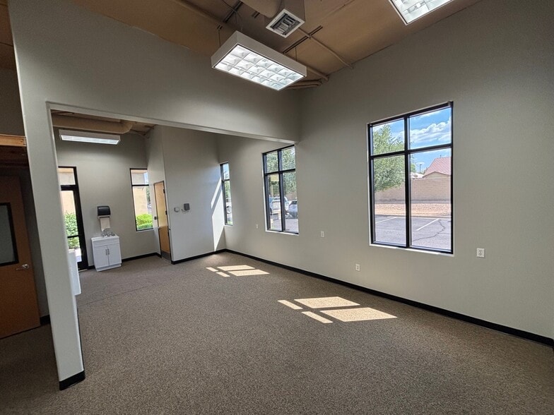 4915 E Baseline Rd, Gilbert, AZ for lease - Building Photo - Image 2 of 14