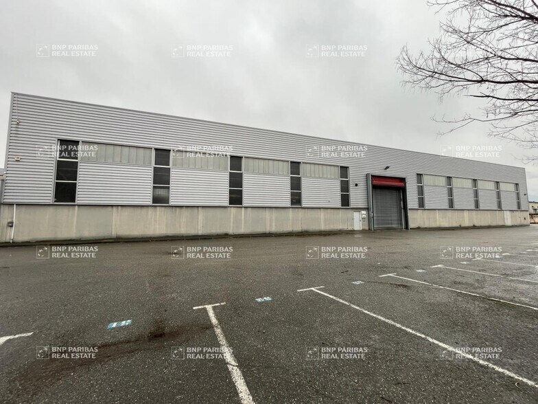 Flex in Échirolles for lease - Building Photo - Image 3 of 8