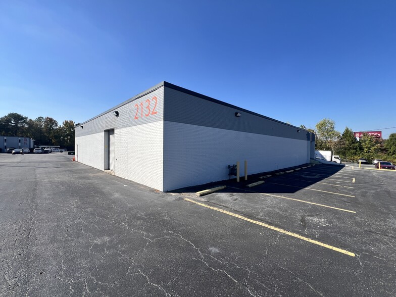 2132 James Jackson Pky, Atlanta, GA for lease - Building Photo - Image 2 of 3