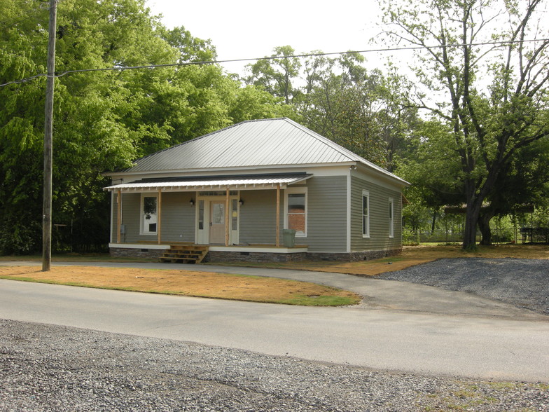 207 S Main St, Adairsville, GA à vendre - Photo du bâtiment - Image 1 de 1