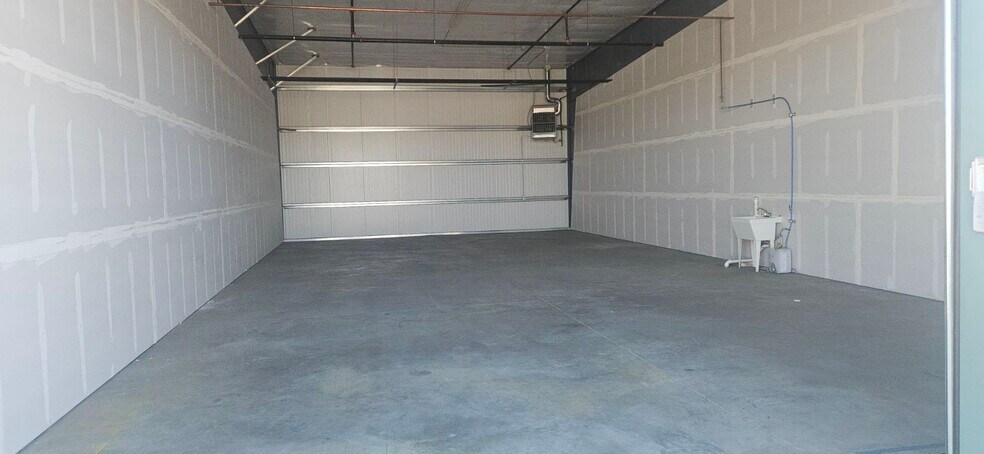 13790 E I25 Frontage Rd, Longmont, CO for lease - Building Photo - Image 2 of 3