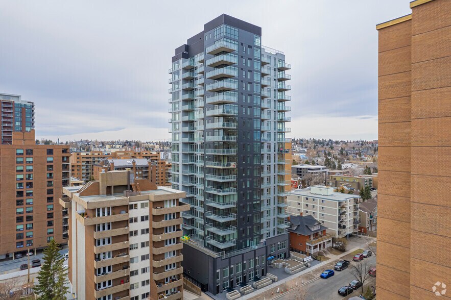1319 14 Av SW, Calgary, AB à vendre - Photo du bâtiment - Image 1 de 1