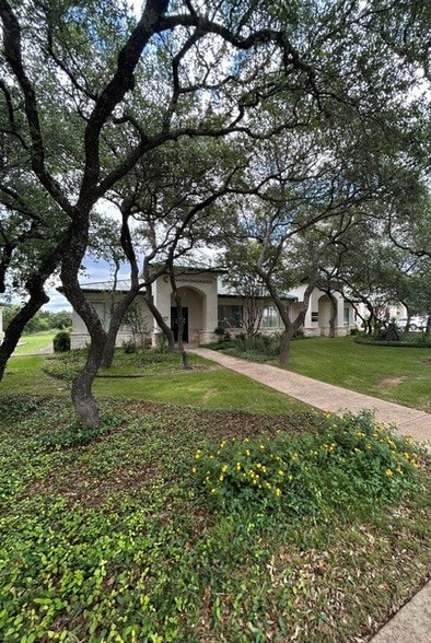 21714 Hardy Oak Blvd, San Antonio, TX for lease - Building Photo - Image 2 of 3