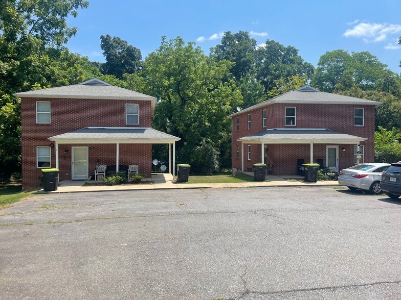 148 Patricia Anne Ln, Appomattox, VA for sale - Primary Photo - Image 1 of 4