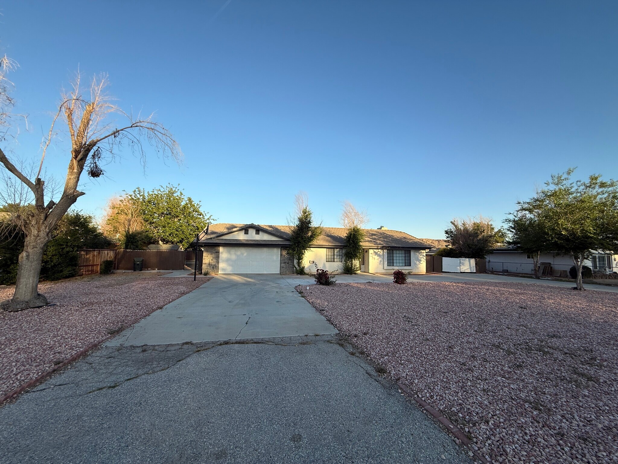 15332 Tuscola Rd, Apple Valley, CA à vendre Photo principale- Image 1 de 1