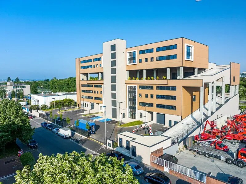 Office in Colombes for lease Building Photo- Image 1 of 30