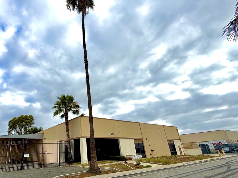 2925 Seaboard Ln, Long Beach, CA for sale - Building Photo - Image 1 of 7