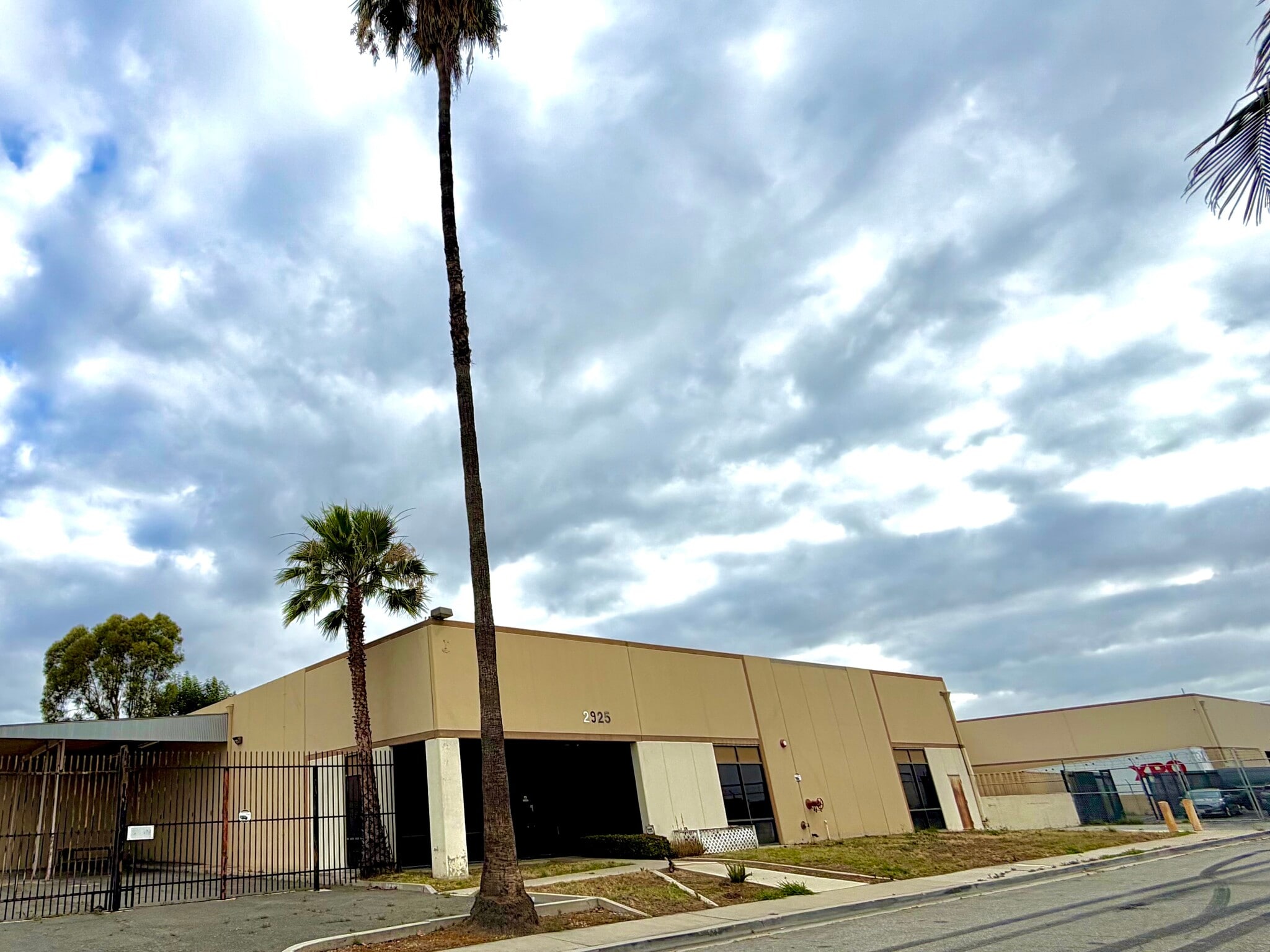 2925 Seaboard Ln, Long Beach, CA for sale Building Photo- Image 1 of 8