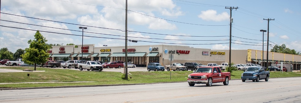 4500 7th St, Bay City, TX for lease - Building Photo - Image 2 of 4