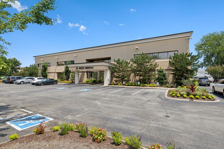 240 Venture Cir, Nashville, TN à vendre - Photo principale - Image 1 de 7