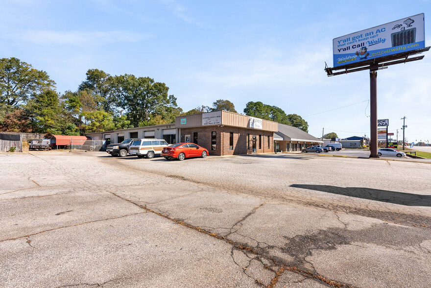 1034 NE Main St, Simpsonville, SC for sale - Building Photo - Image 2 of 24