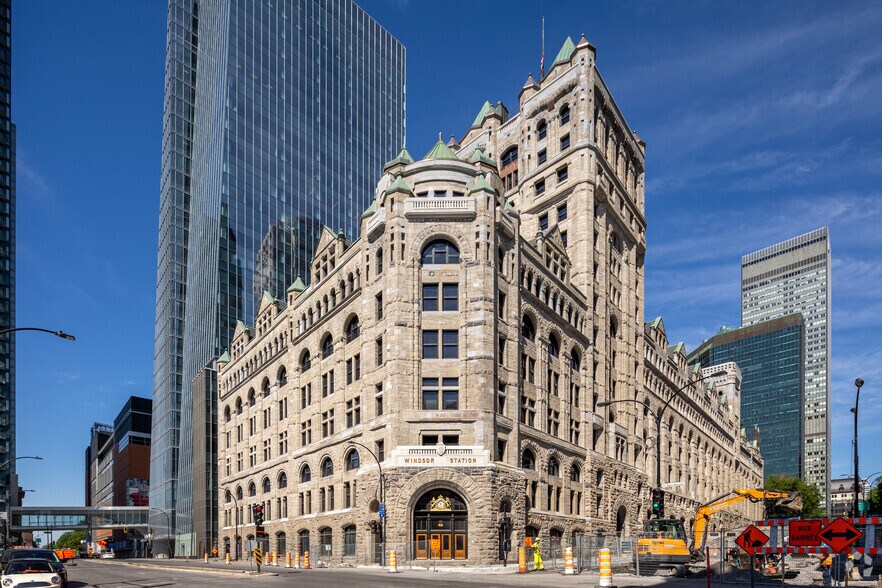 1100-1160 Av des Canadiens-de-Montréal, Montréal, QC for lease - Building Photo - Image 1 of 11