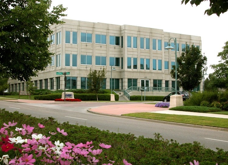 8490 E Crescent Pky, Greenwood Village, CO à louer - Photo du bâtiment - Image 1 de 13