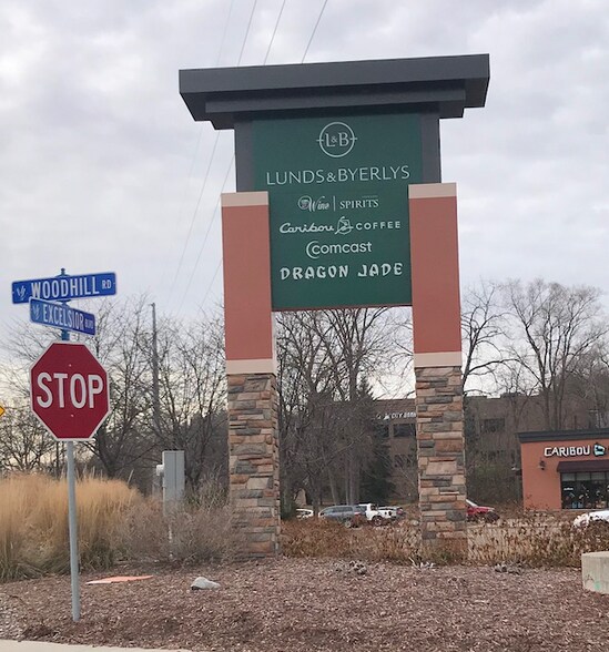 14400 Excelsior Blvd, Minnetonka, MN à louer - Photo du bâtiment - Image 2 de 3