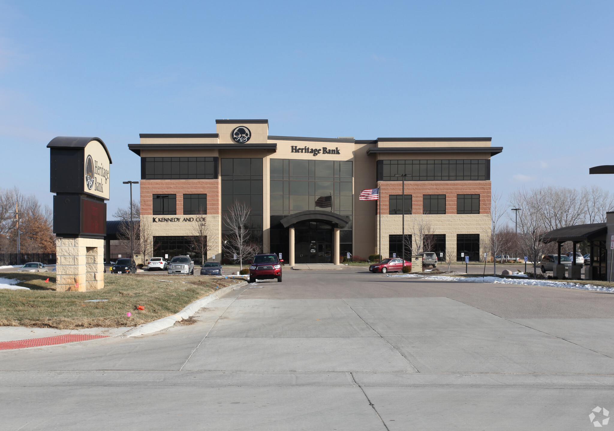 3024 SW Wanamaker Rd, Topeka, KS for lease Primary Photo- Image 1 of 3