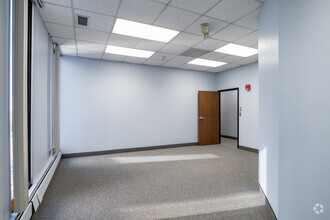 25900 Greenfield Rd, Oak Park, MI for lease Interior Photo- Image 2 of 7