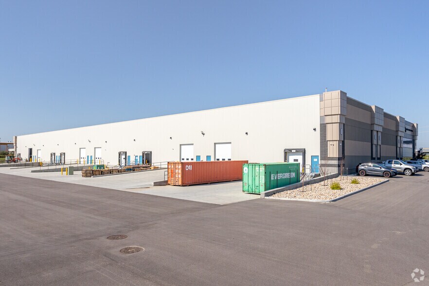 2305 9 St, Nisku, AB à louer - Photo du bâtiment - Image 2 de 2