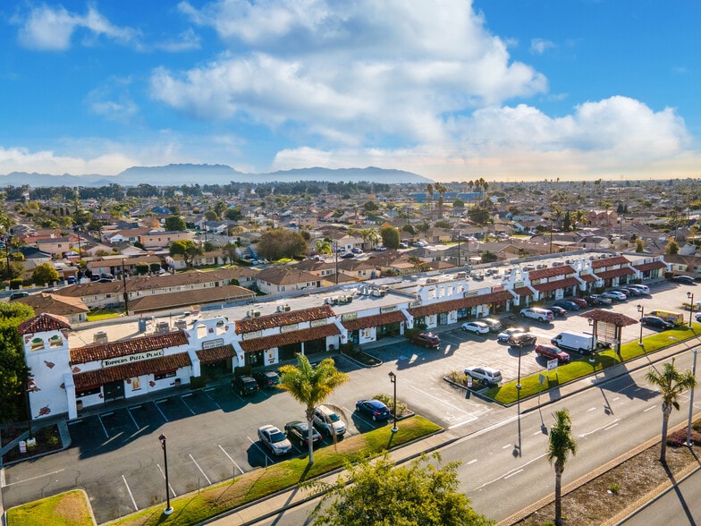 2100-2228 Saviers Rd, Oxnard, CA for sale - Building Photo - Image 1 of 5