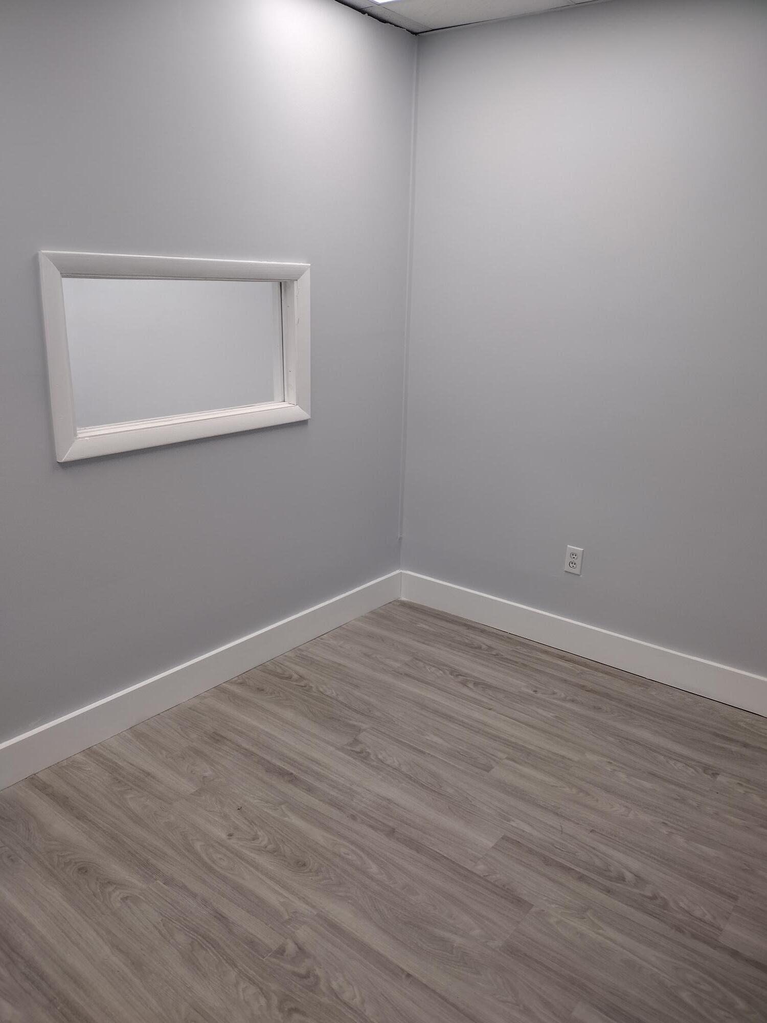 1 Main St, Eatontown, NJ à louer Photo intérieure- Image 1 de 4