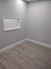 1 Main St, Eatontown, NJ à louer Photo intérieure- Image 1 de 4