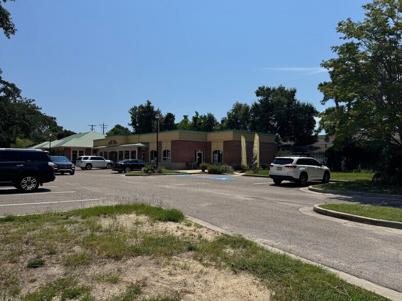 360 Courthouse Rd, Gulfport, MS à vendre - Photo du bâtiment - Image 2 de 9