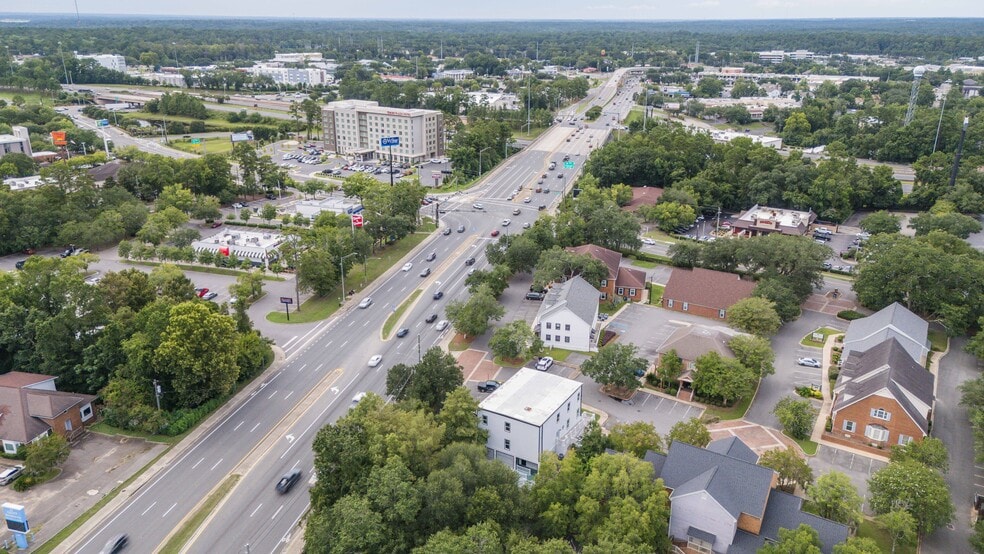 3375 Capital Cir NE, Tallahassee, FL for lease - Building Photo - Image 2 of 24