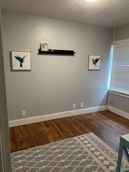 516 Buchanan Dr, Burnet, TX for lease - Interior Photo - Image 2 of 7