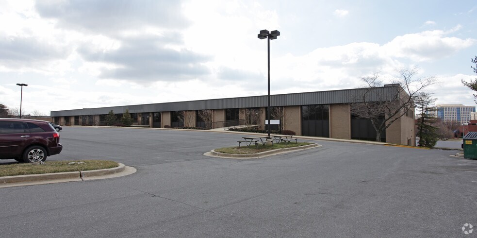 9234-9298 Gaither Rd, Gaithersburg, MD à louer - Photo du bâtiment - Image 2 de 8
