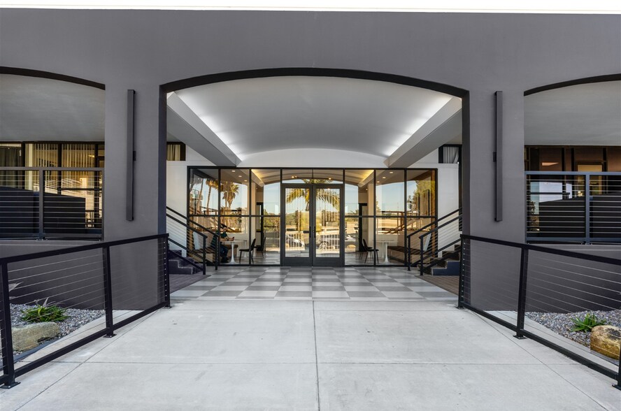 3511 Camino del Rio S, San Diego, CA à louer - Photo du bâtiment - Image 2 de 11