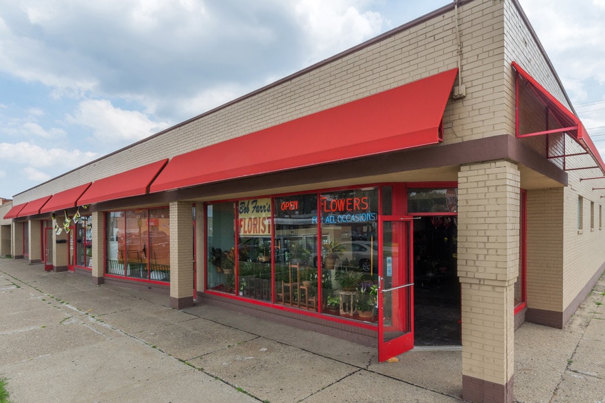 14135-14149 W McNichols Rd, Detroit, MI for lease - Building Photo - Image 2 of 3