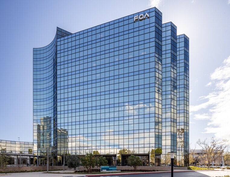 5000 Birch St, Newport Beach, CA à louer - Photo du bâtiment - Image 2 de 27