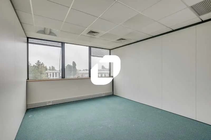 19 Bis Avenue Du Québec, Villebon-sur-Yvette for sale - Interior Photo - Image 2 of 14